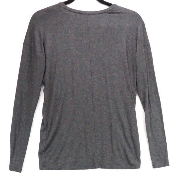 ✨Babaton Aritizia Grey V Neck Long Sleeve Shirt - Picture 2 of 3